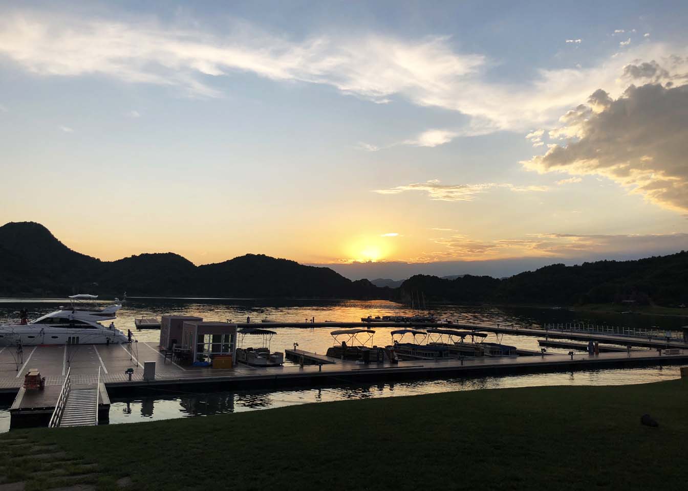北京平谷金海湖