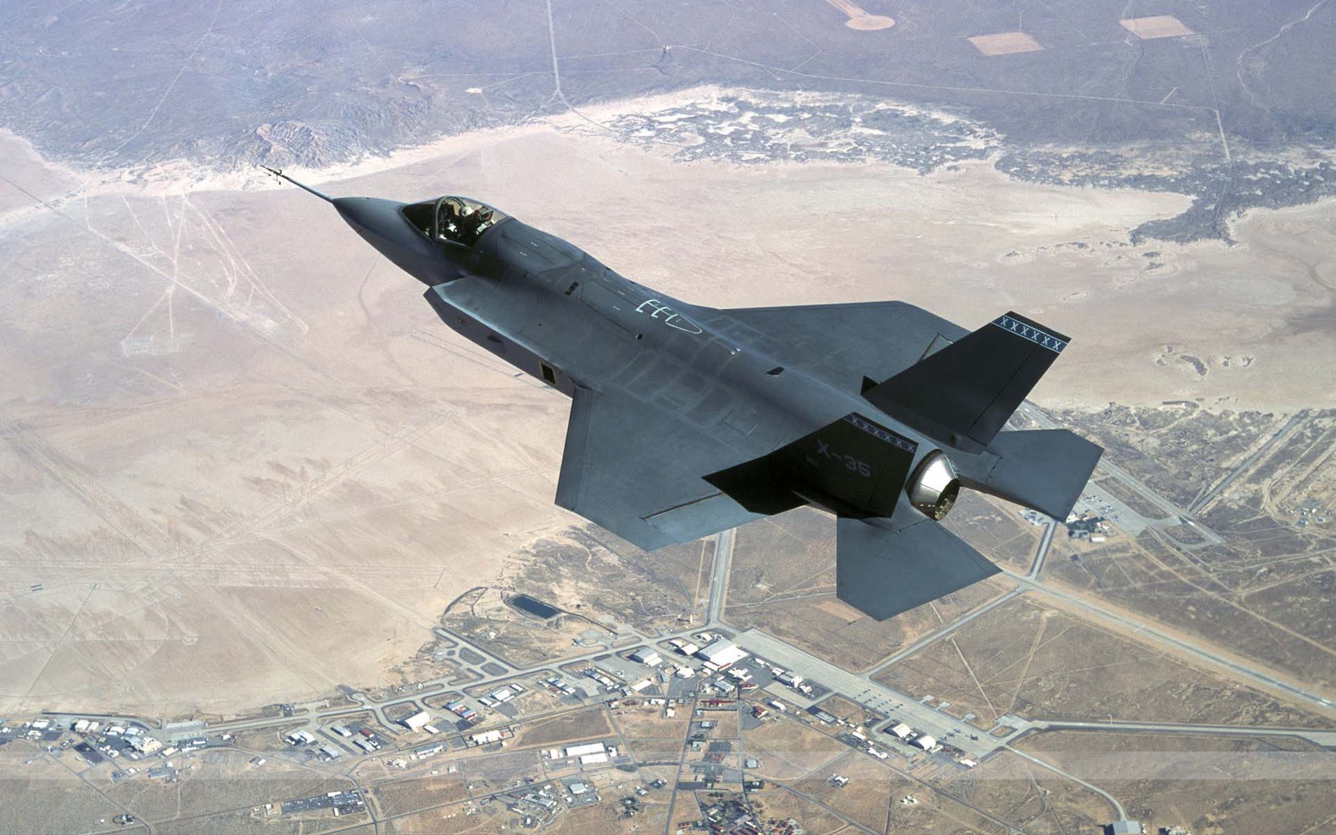F-35闪电2战斗机
