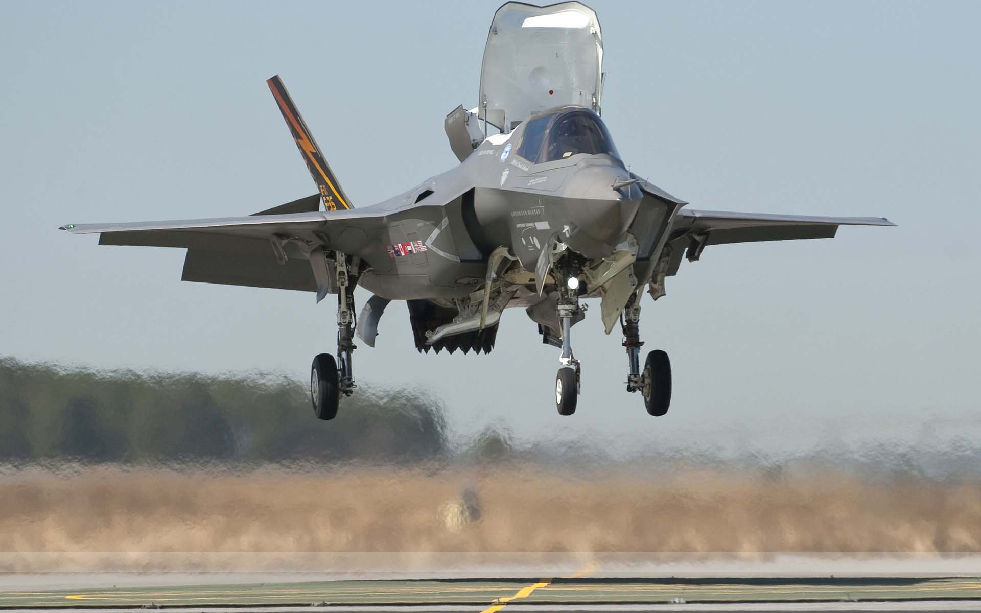 F-35闪电2战斗机