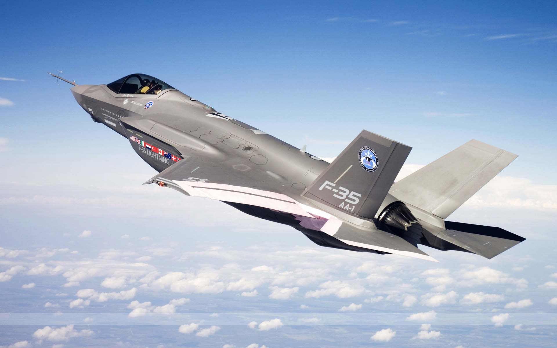 F-35闪电2战斗机