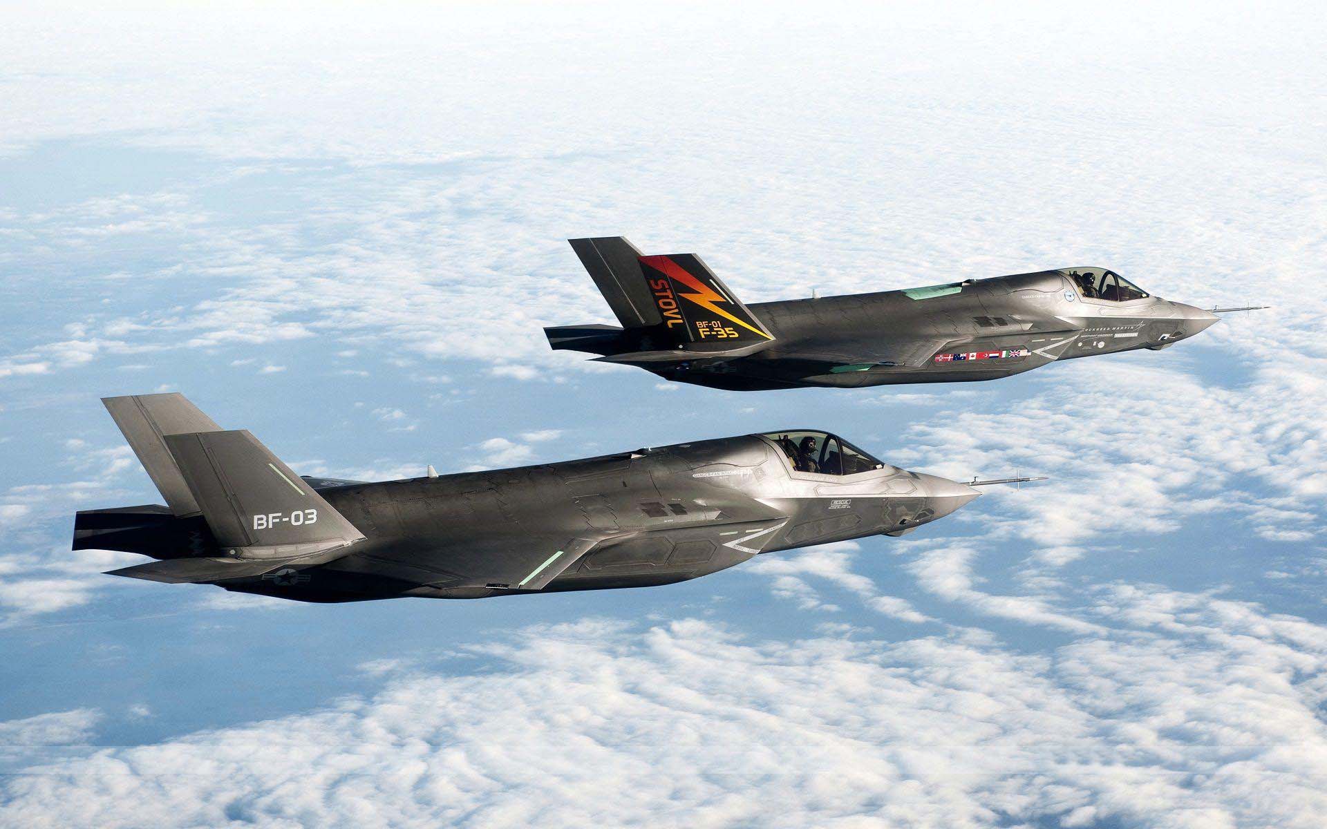 F-35闪电2战斗机