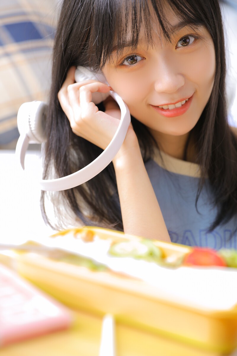 沙拉女孩