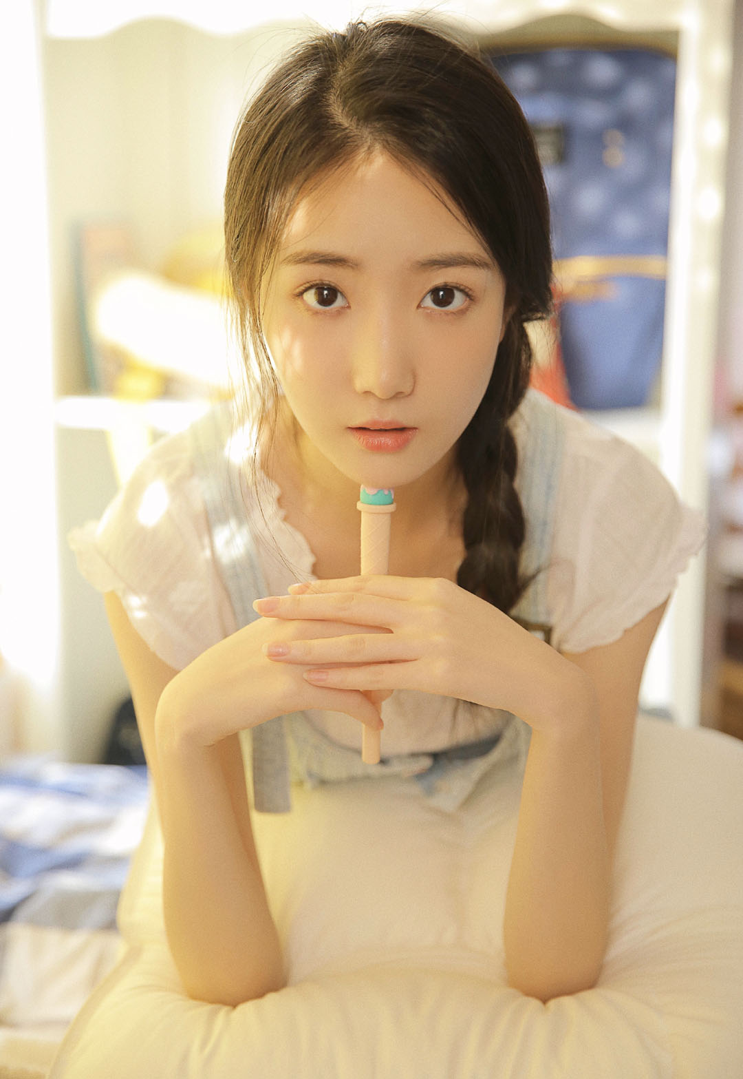 张小垚—少女与光同尘