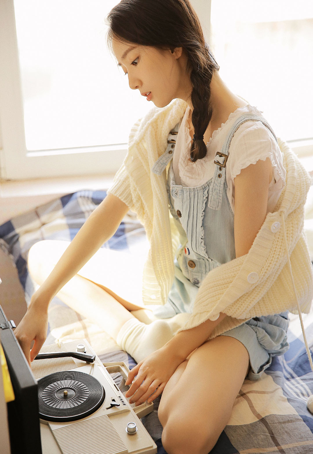 张小垚—少女与光同尘