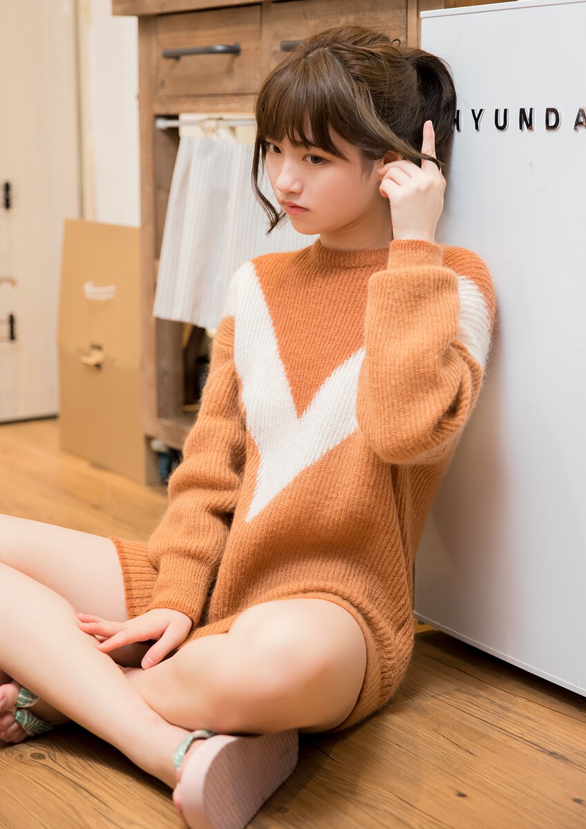 橙色毛衣