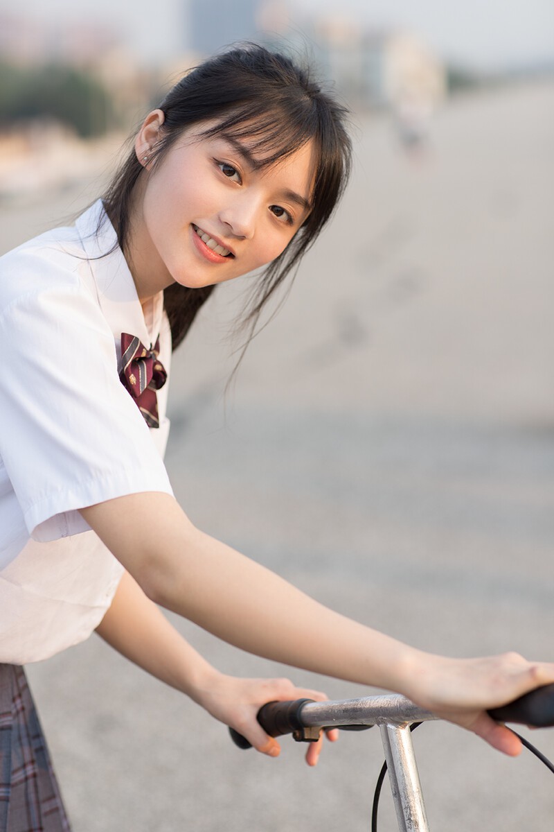 你的笑容好甜