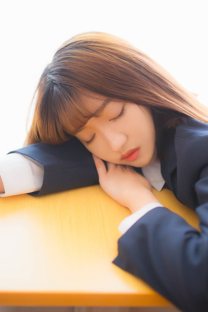 就这样看着你