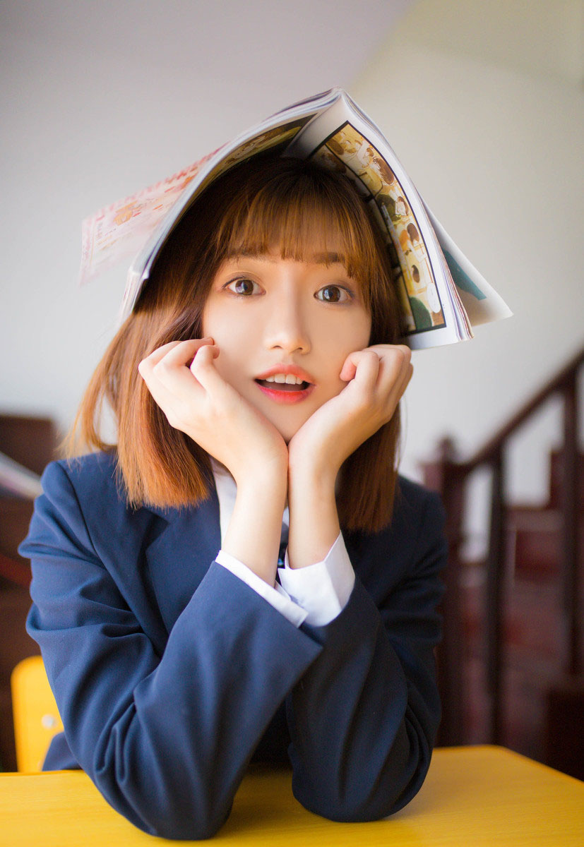 就这样看着你