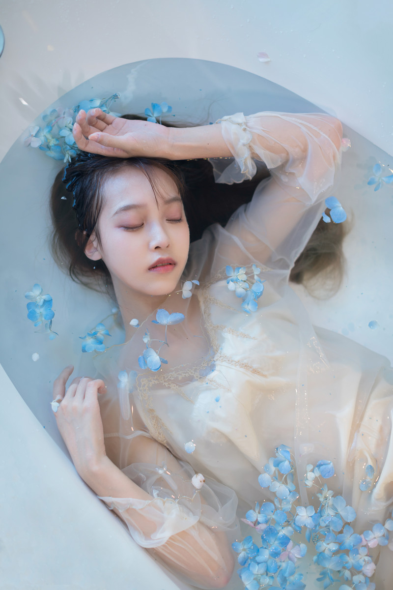 阿飘—摁水里