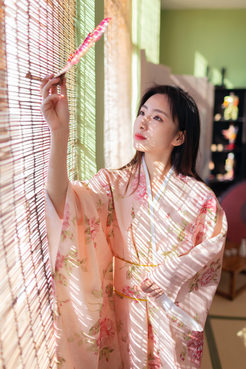小妍—和服