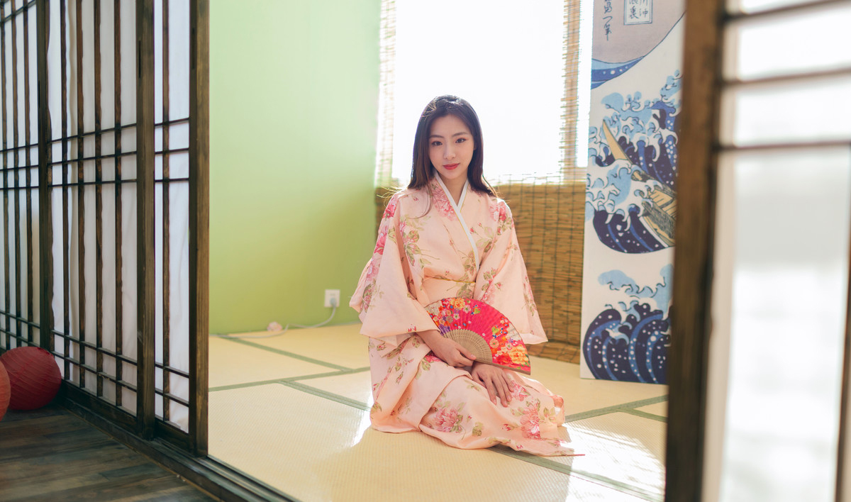 小妍—和服