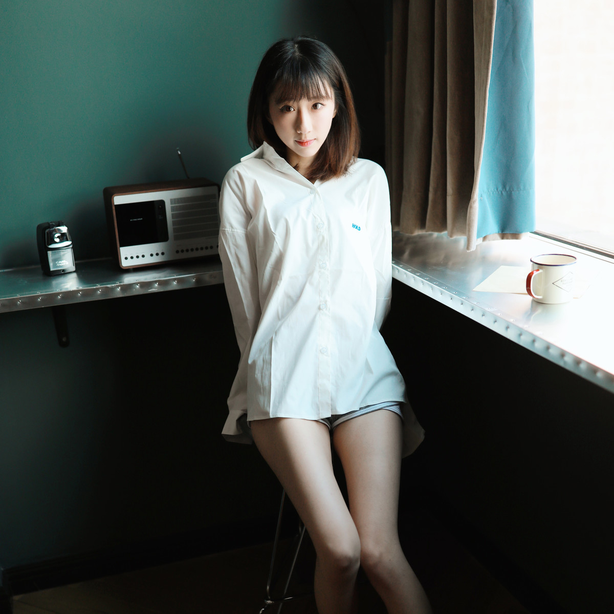 森森—白衬衫