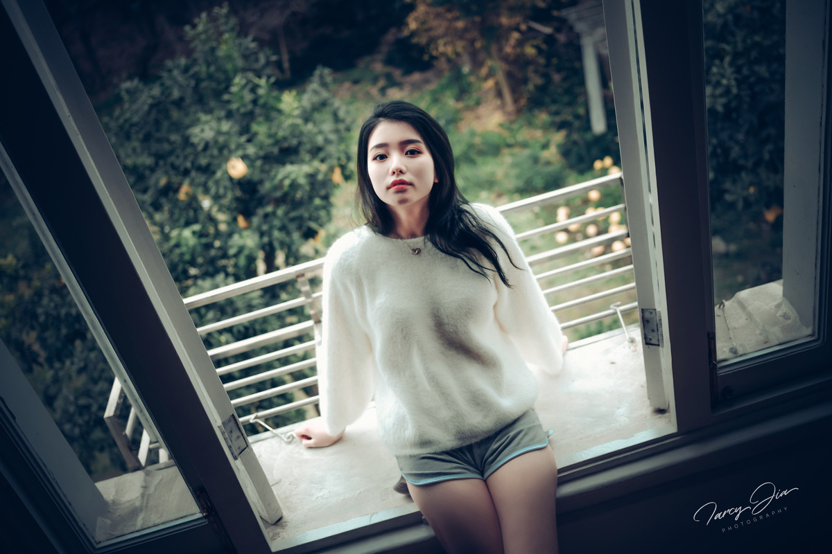 ZERO—白色毛衣