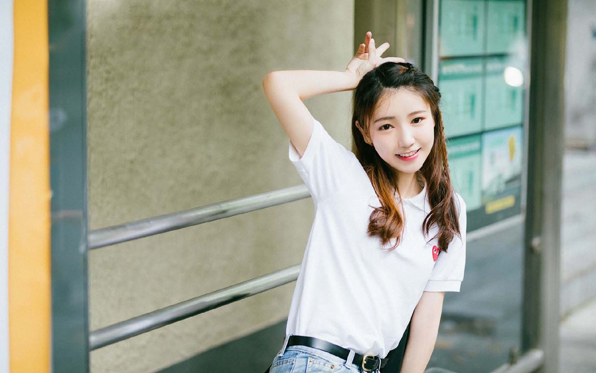 清纯可爱美女
