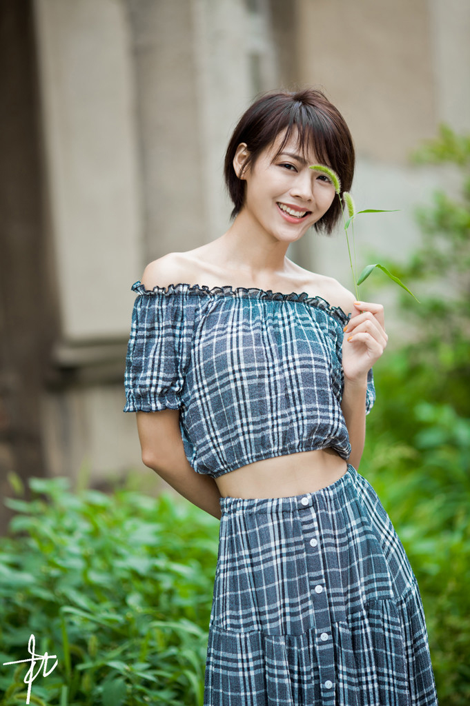 王薇—爱君如梦