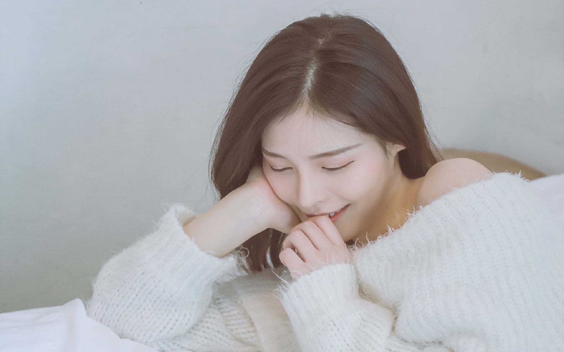 性感美女温婉迷人写真