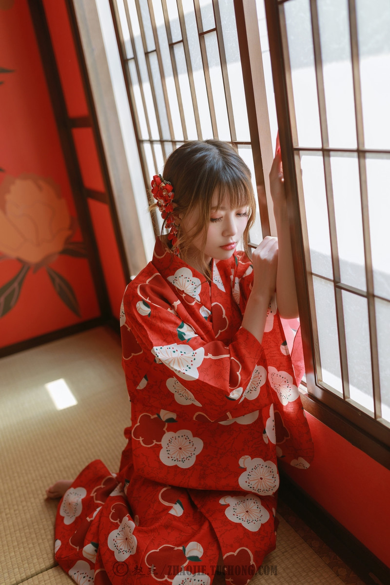 梁小萌—和服