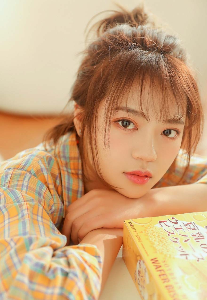 丸子头美女