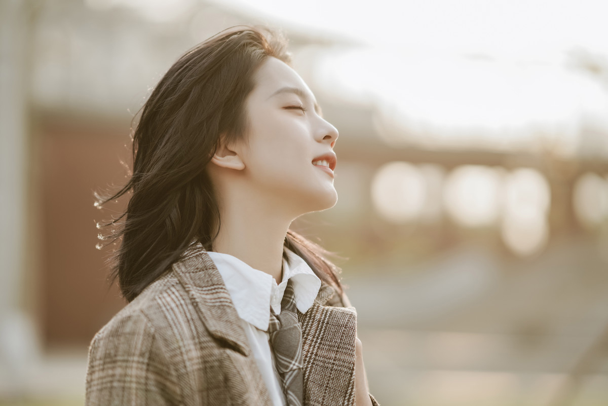 聂小雨—一笑生花