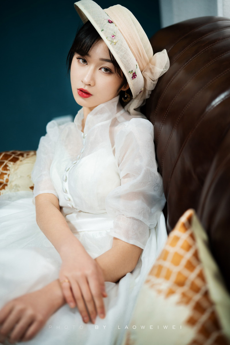 莱莱—复古女孩总是诗