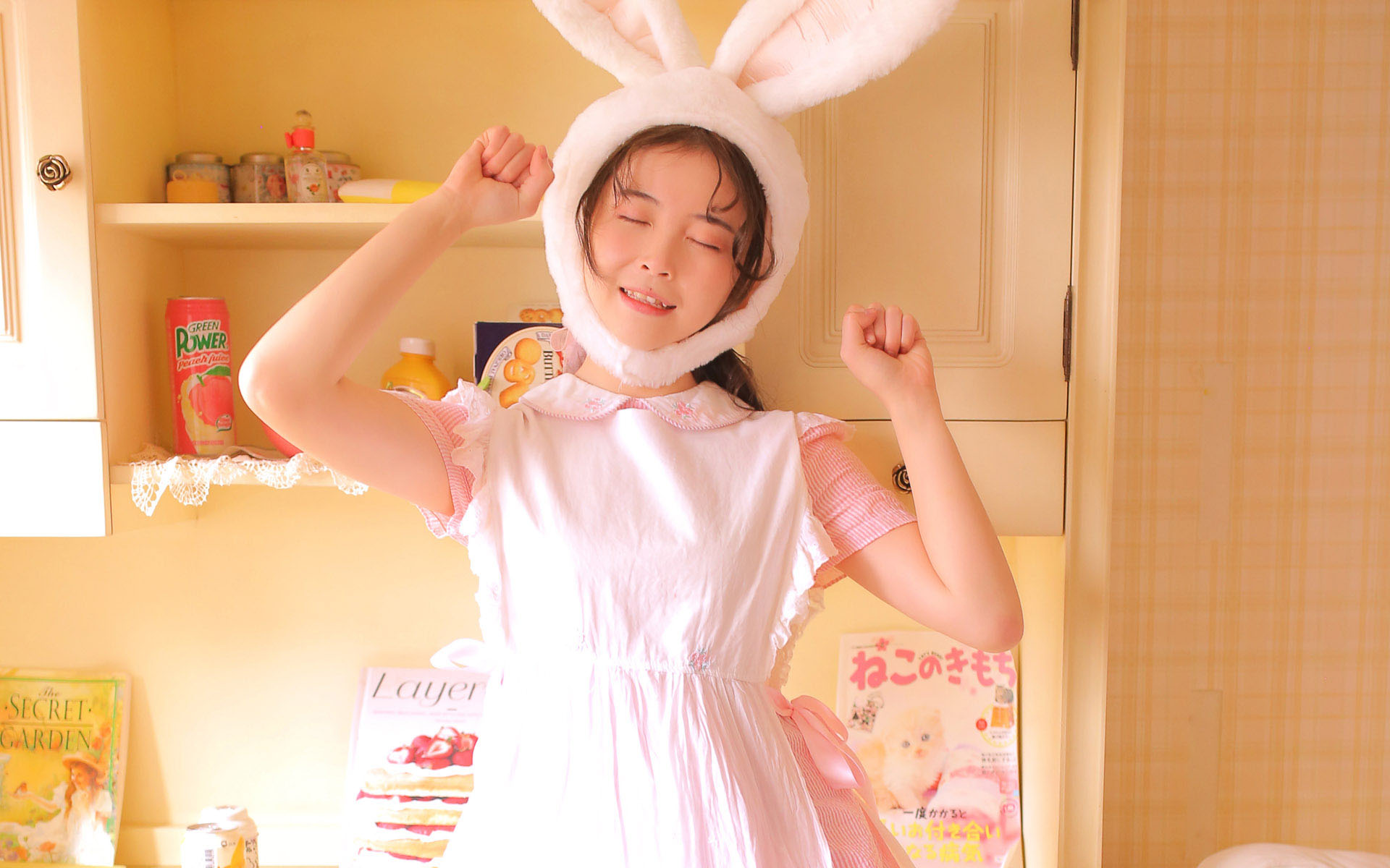 粉红兔女郎