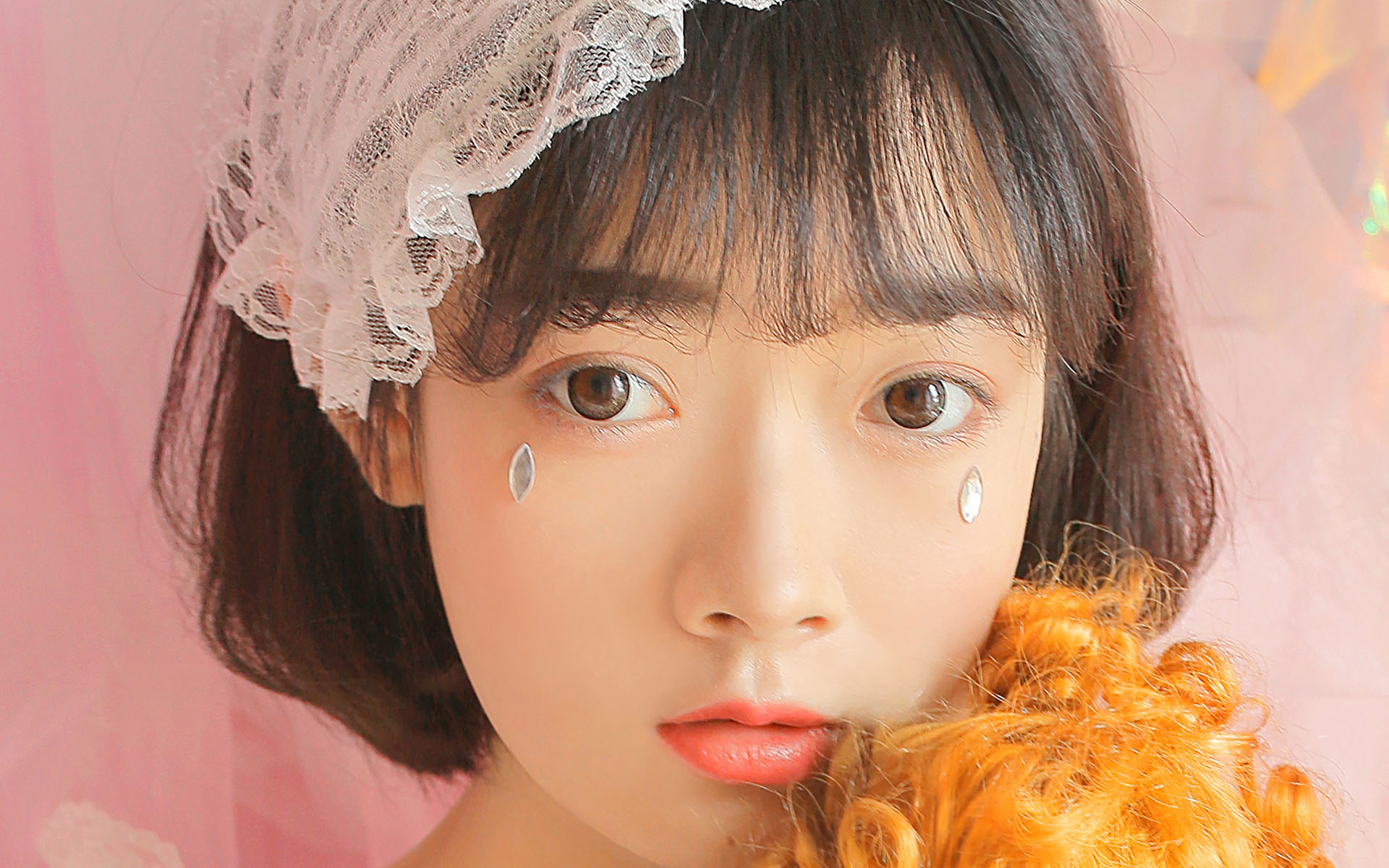 梦幻蕾丝美女