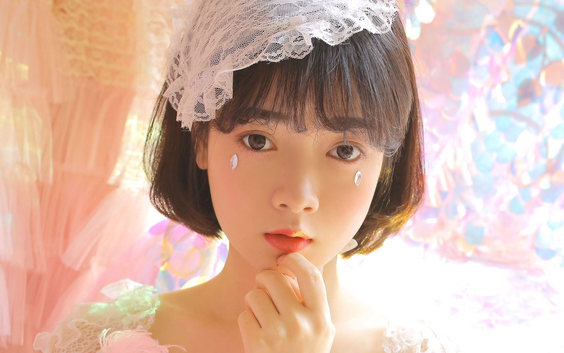 梦幻蕾丝美女