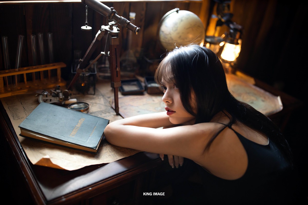 小言—复古少女写真