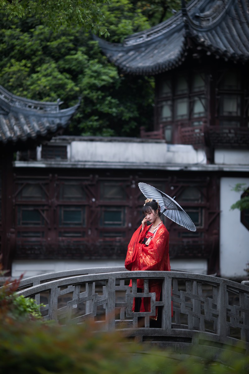 小懒—桂林公园古风少女