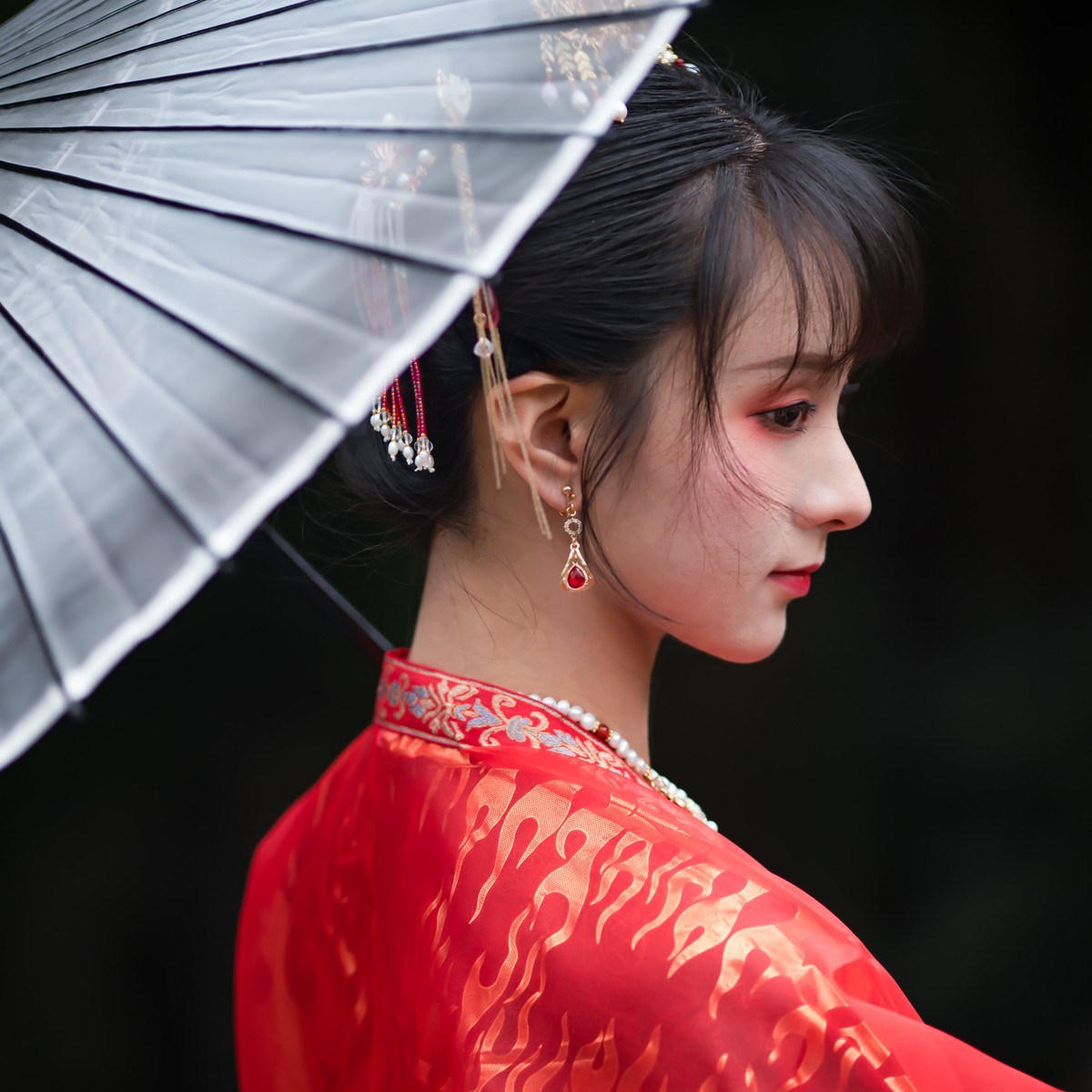 小懒—桂林公园古风少女