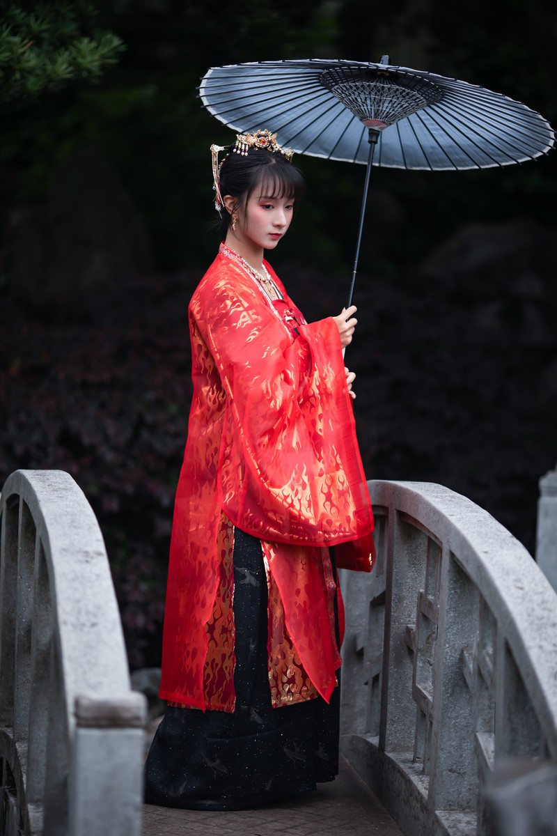 小懒—桂林公园古风少女