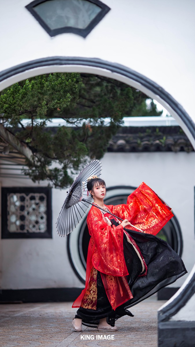 小懒—桂林公园古风少女