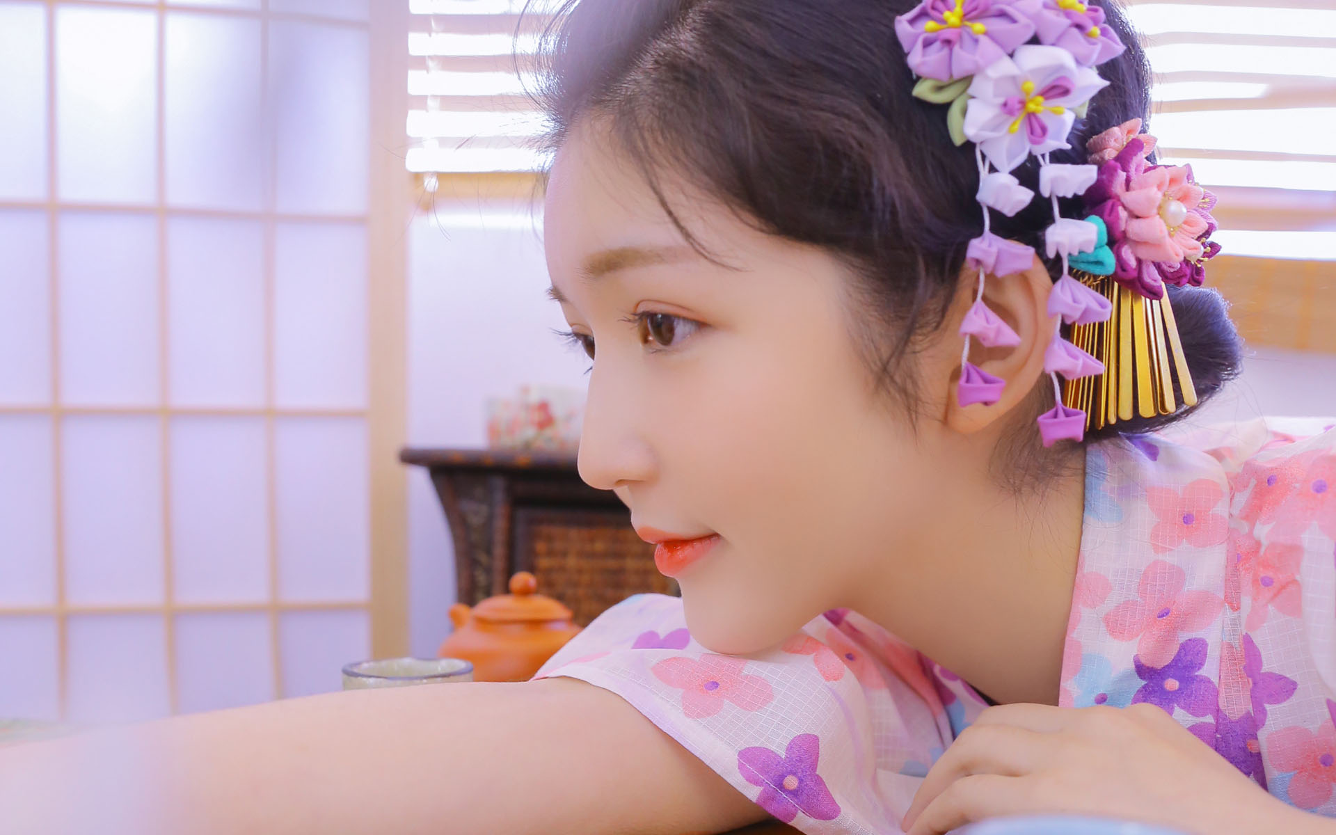 甜美和服美女