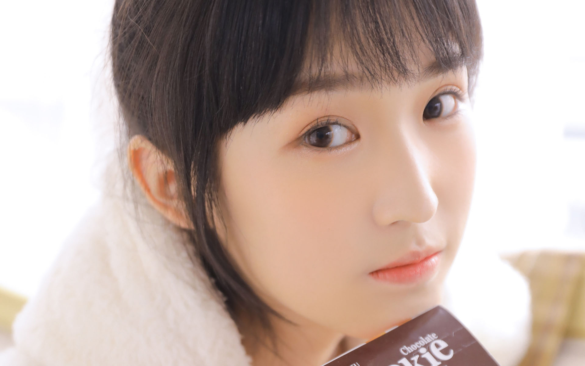 丸子头居家美女