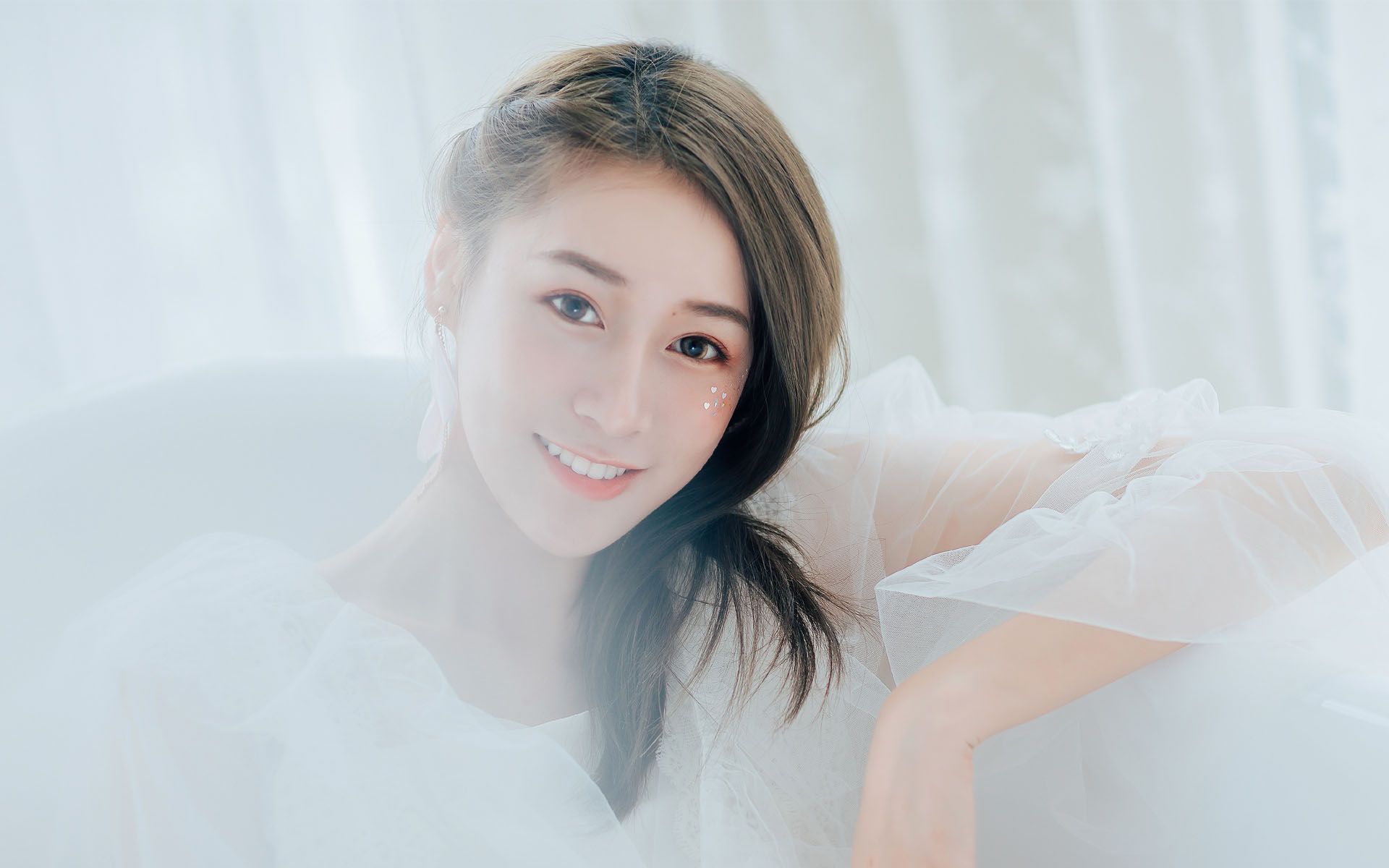 浴缸美女
