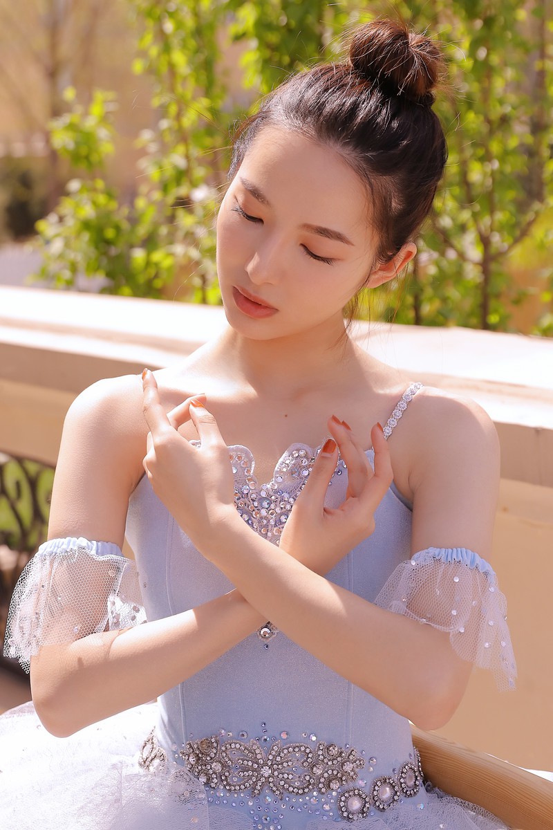 张婕婕—旋转 跳跃 闭着眼