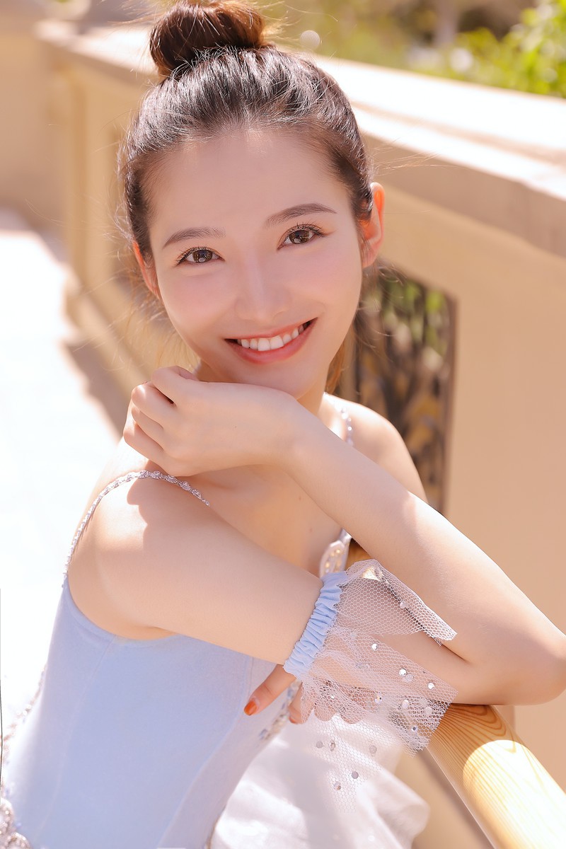 张婕婕—旋转 跳跃 闭着眼