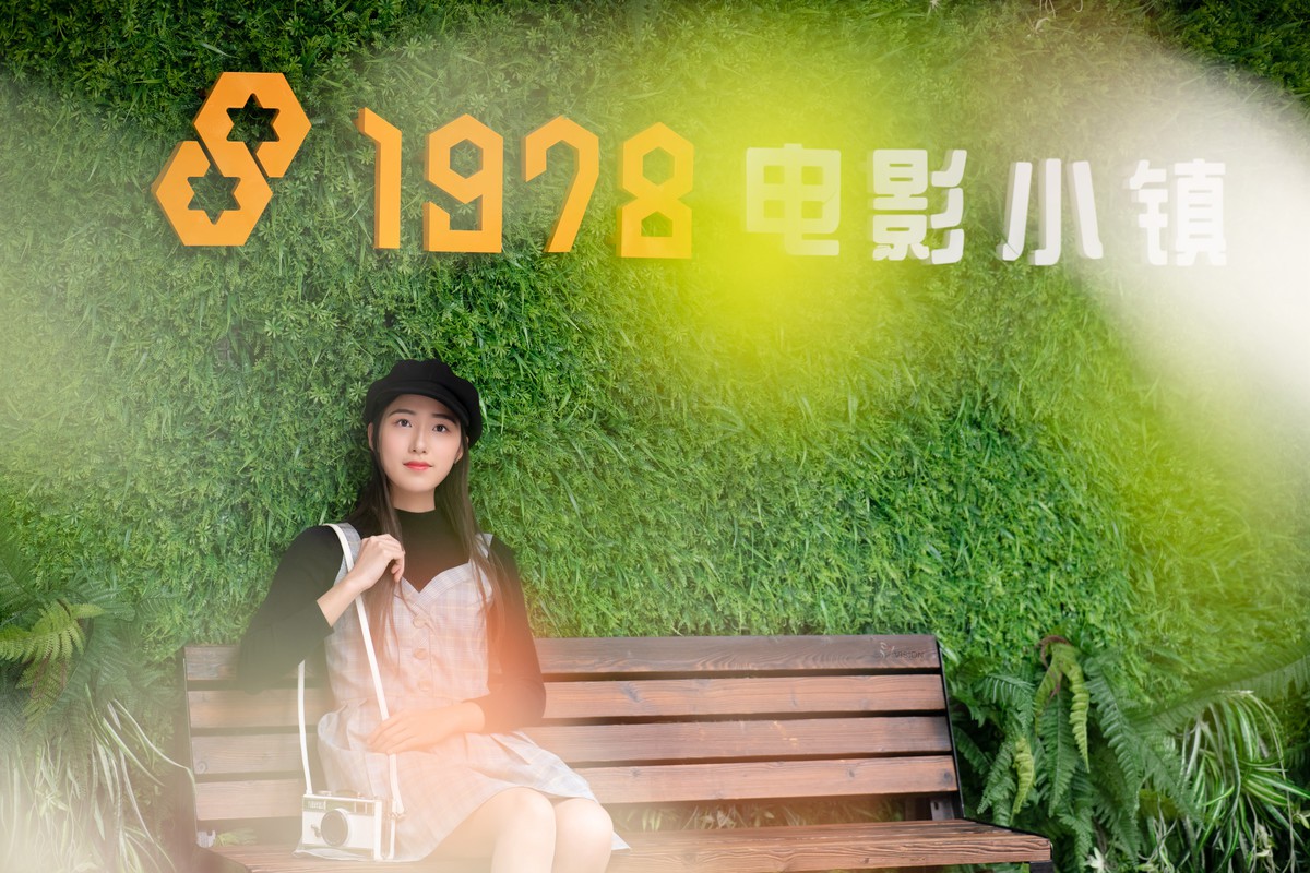 在行色匆匆的飞奔中