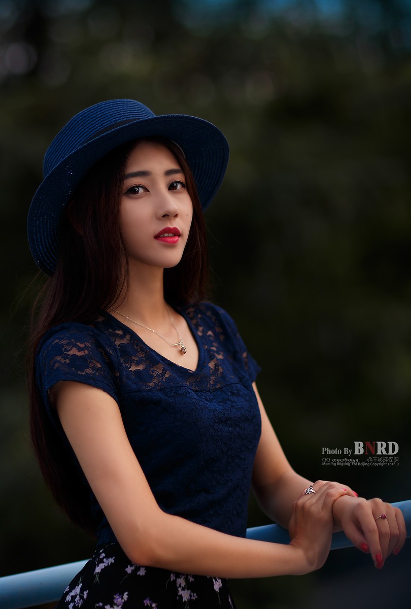 婷婷—婷婷玉立