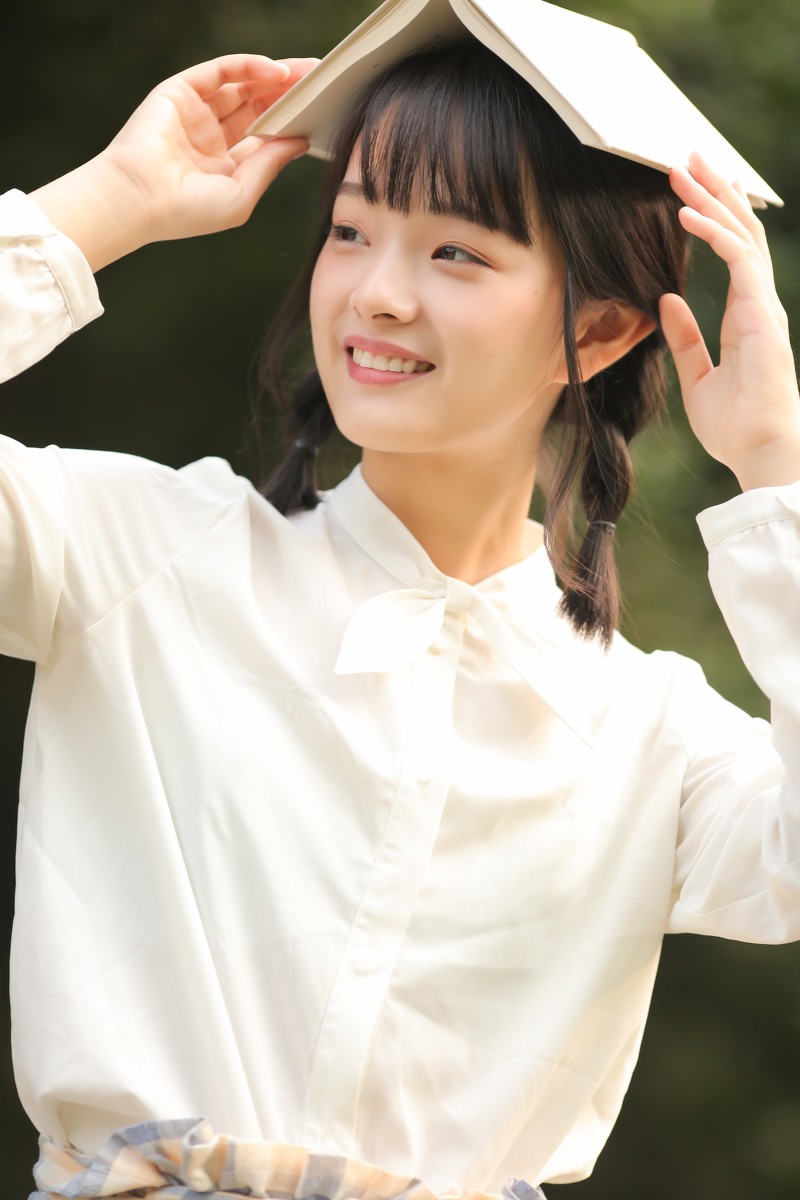 你是春天的飞鸟和绿