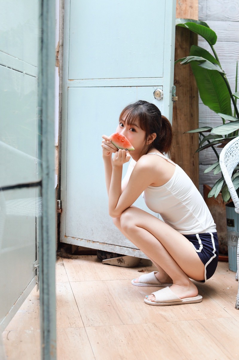 森森—夏日的西瓜少女