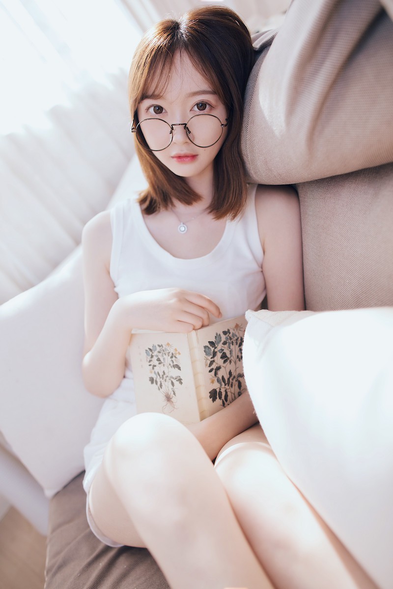 六月的可爱全被你占据