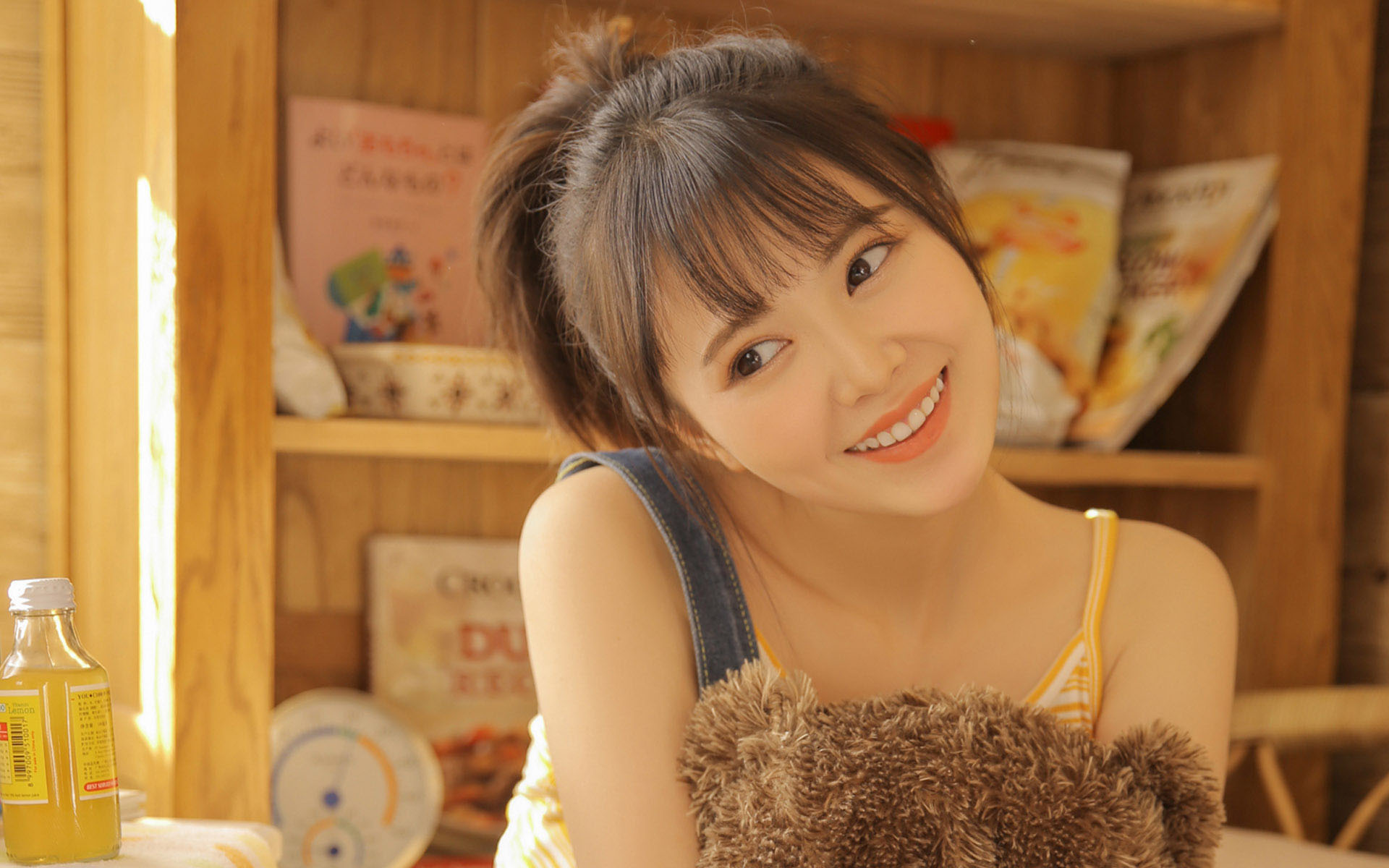 背带裤美女