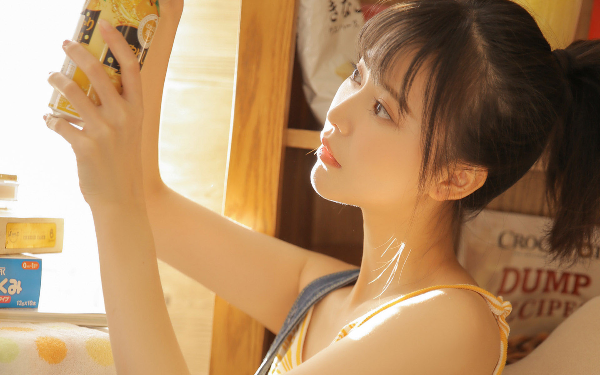 背带裤美女