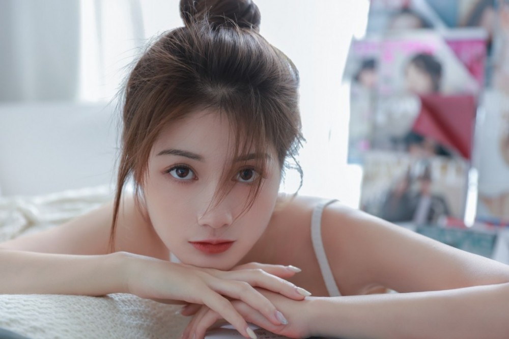肤白貌美气质佳