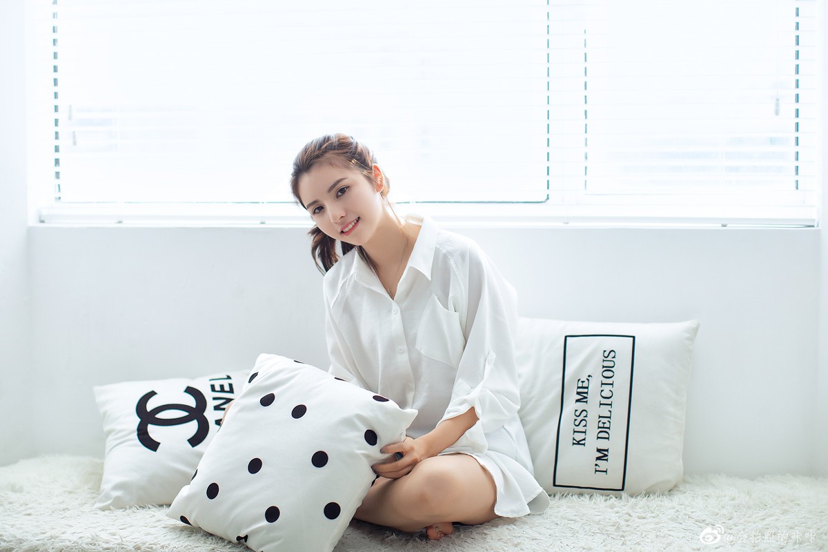 宝儿—白色下午