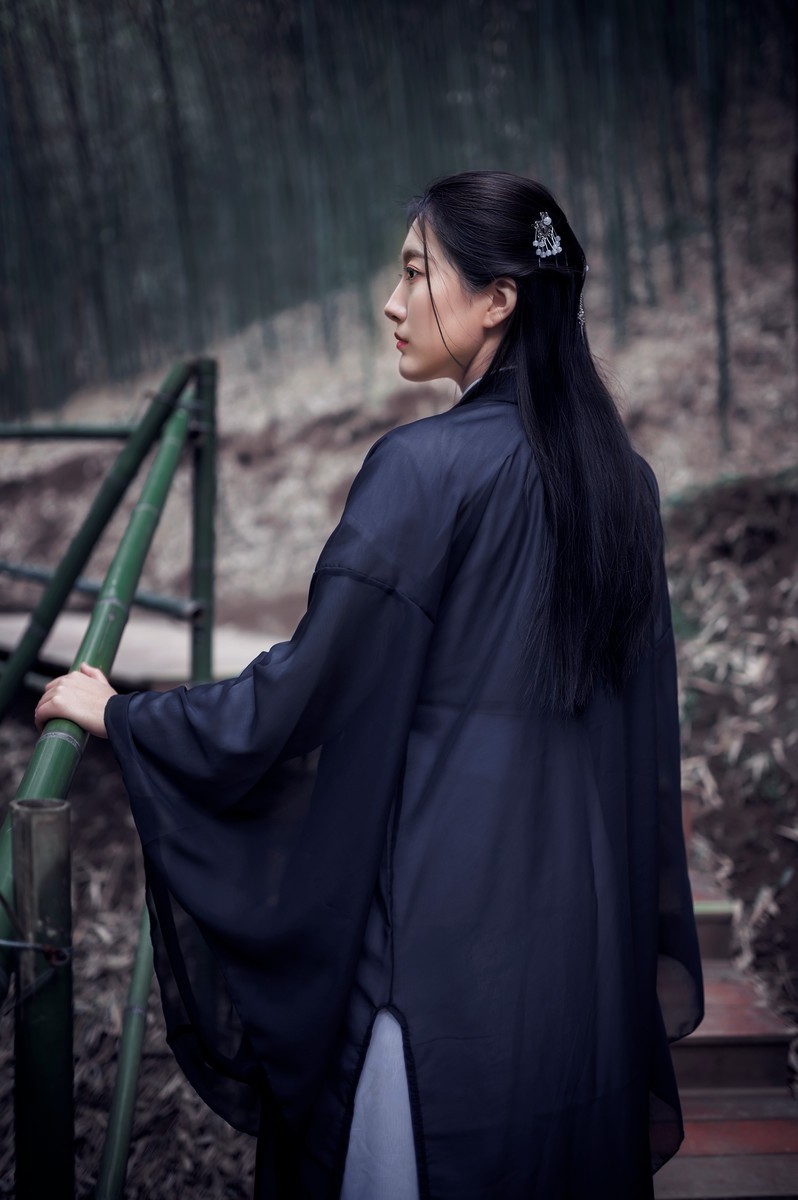 竹海孤影