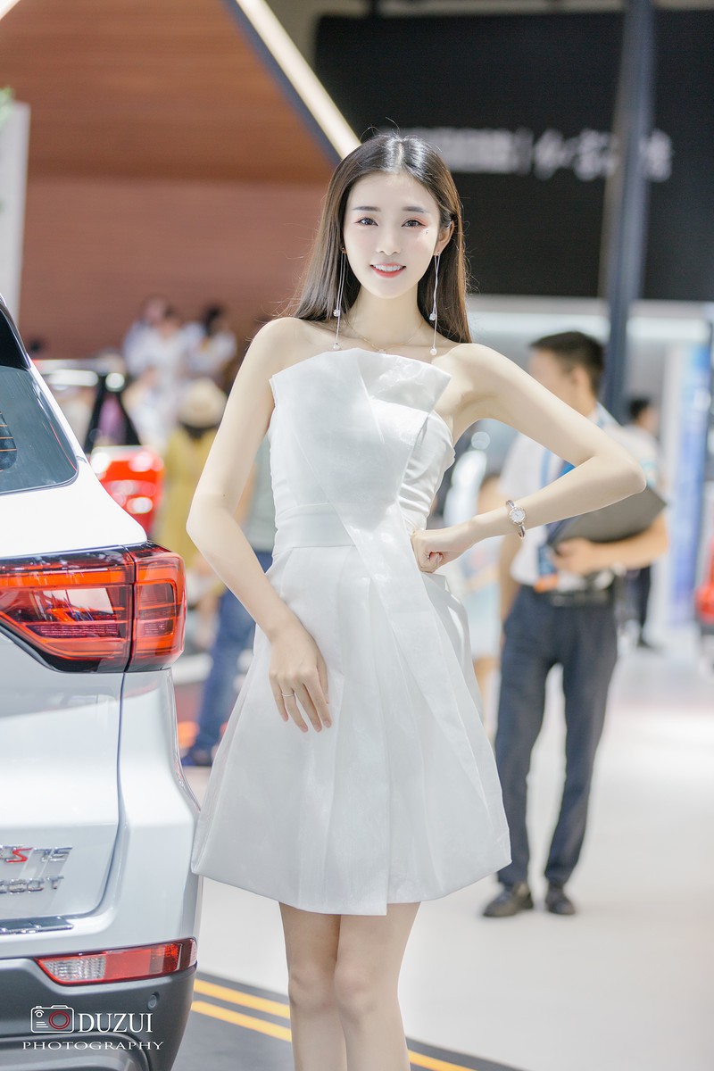 李凉凉—车展