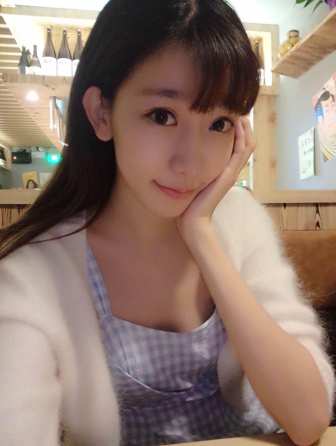陈潇，女，出生于1992年，北京人，中国模特，毕业于北方工业大学。