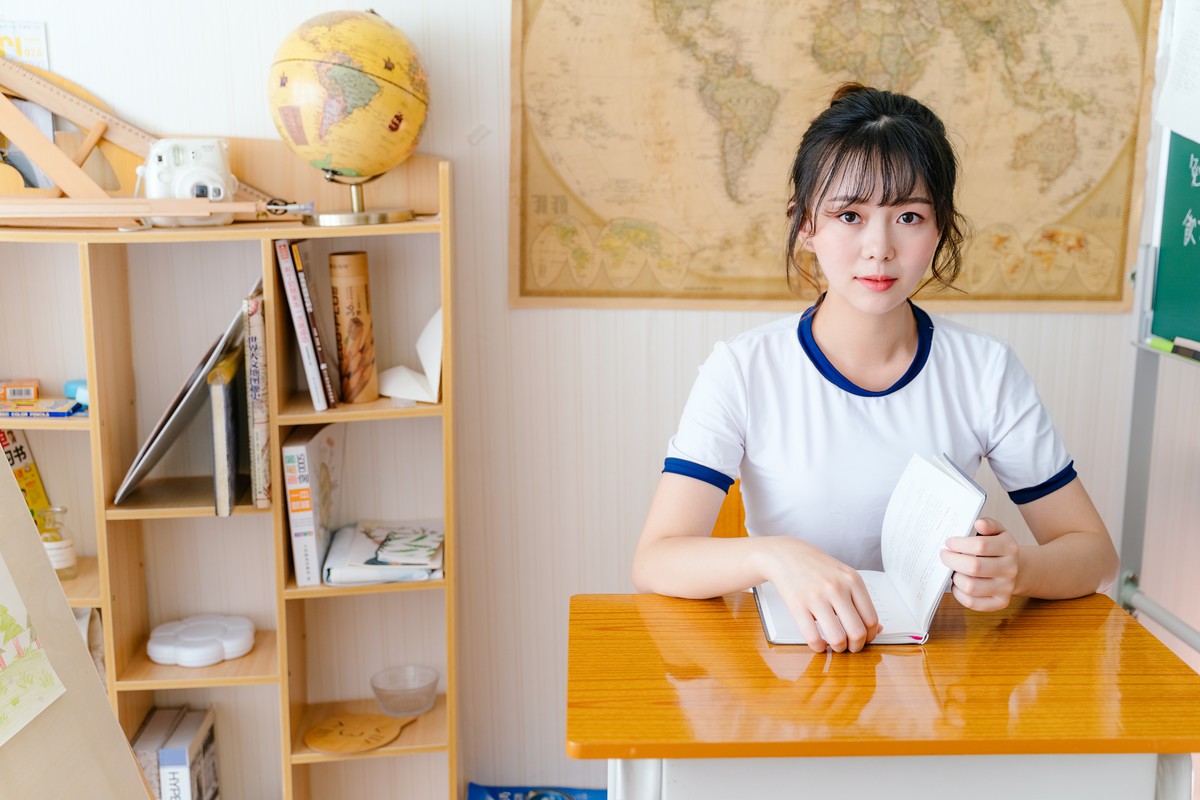 每个女孩都有少女情结